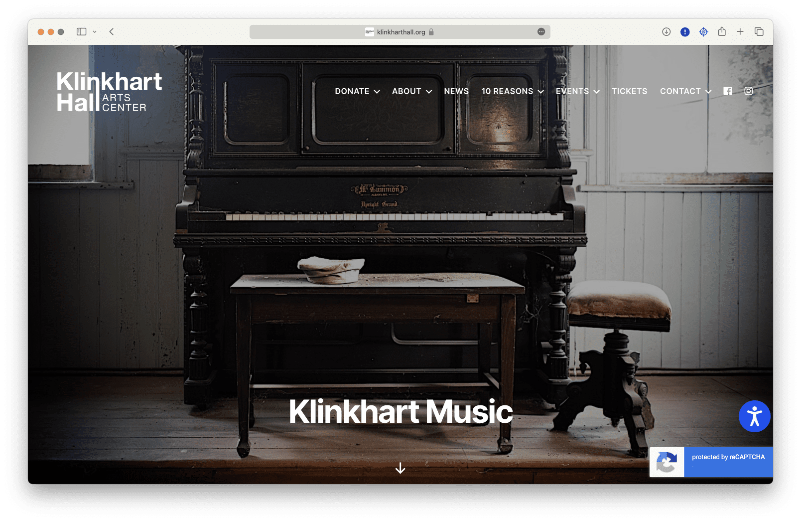 A website with an old piano on it.
